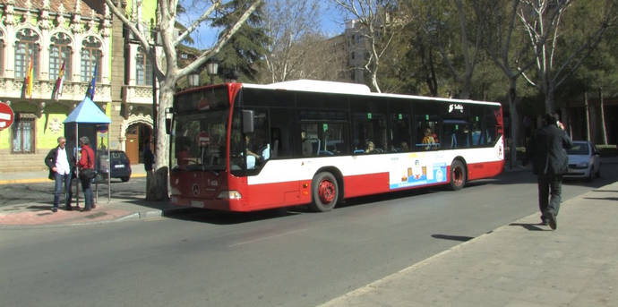 Se espera remontar la caída de usuarios de autobuses en Castilla-La Mancha, con la bonificación de los billetes