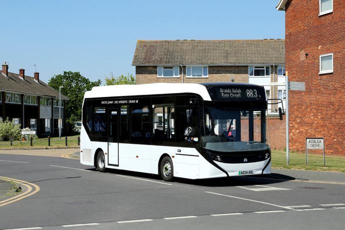 El Enviro100EV de Alexander Dennis 'cambia las reglas del juego' en lGo-Coach