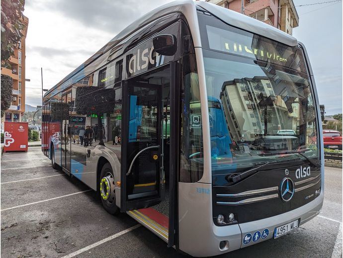 Alsa operará dos autobuses eléctricos en la Bahía de Santander