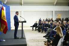 Anetra representa al transporte de viajeros en el encuentro con Pedro Sánchez