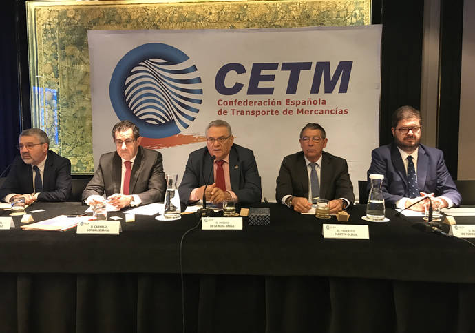 Ovidio de la Roza alerta en la asamblea de CETM de un momento crítico del Sector