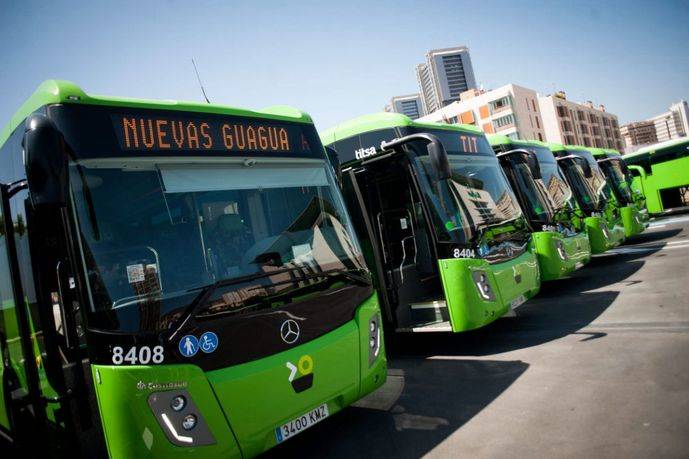 Autobuses de Titsa.