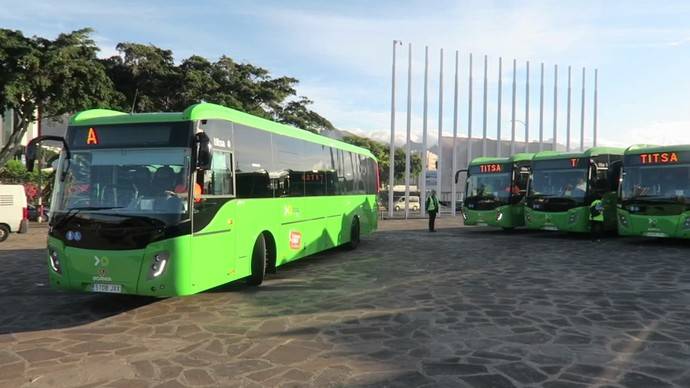 Autobuses de Titsa.