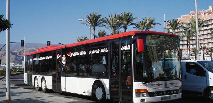 Almería celebra la SEM con transporte gratis y música en los autobuses