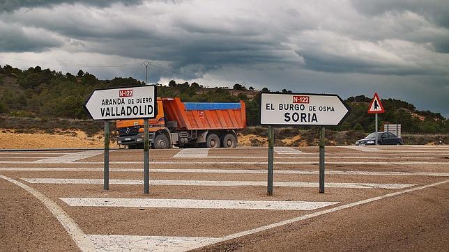 Un letrero indica la dirección para Soria.