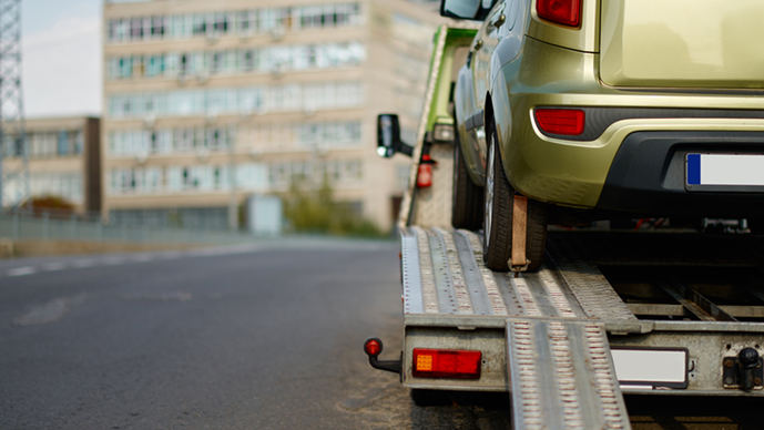 Los gruistas acusan a DGT de no cumplir el Reglamento de Auxilio en Carretera