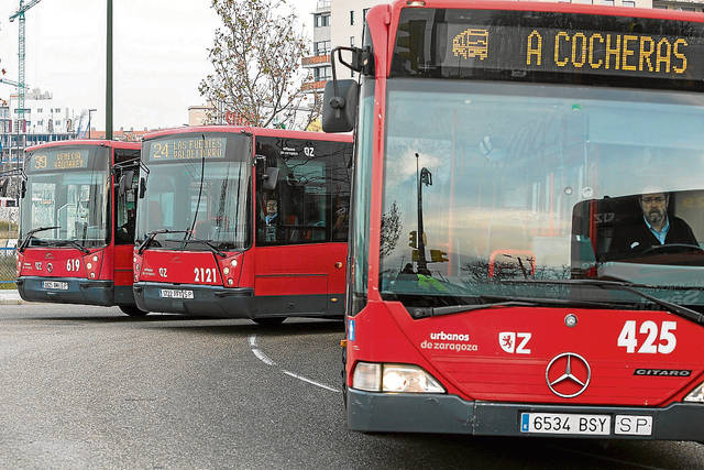 Zaragoza pide a Auzsa un plan de mantenimiento de autobuses