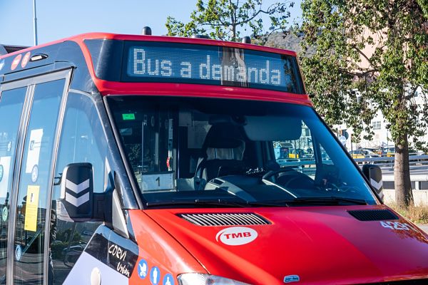 TMB explica como funciona el servicio Mi Bus de transporte público a demanda