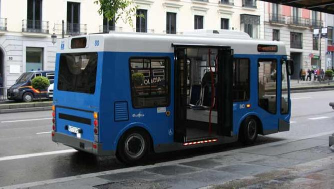Un microbús eléctrico de la EMT de Madrid.