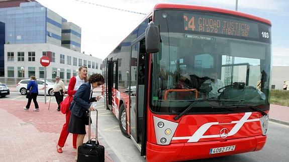 Un autobús de la ciudad de Murcia.