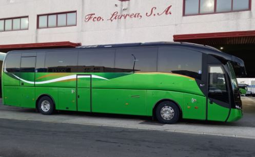 Sunsundegui entrega el nuevo autobús SC7 a la empresa Sergafran