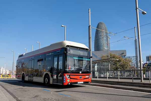 Primeras pruebas técnicas en ruta del autobús de hidrógeno H2 City Gold