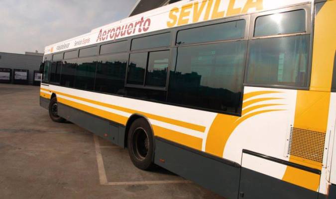 Autobús de Tussam al aeropuerto.