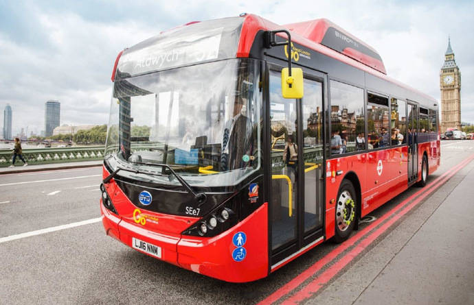 El Enviro200EV de 10.8 metros de BYD ADL.