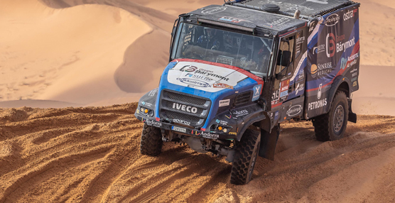 La experiencia de Albert Llovera al volante del Iveco Powerstar en el Dakar