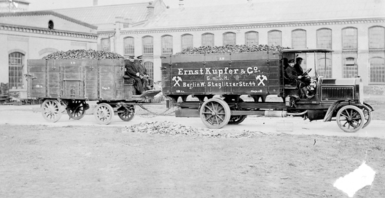 Daimler, orgulloso de sus 125 años de experiencia en la construcción