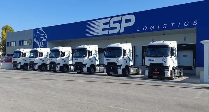 Renault Trucks entrega 200 tractoras de la gama T a ESP Solutions