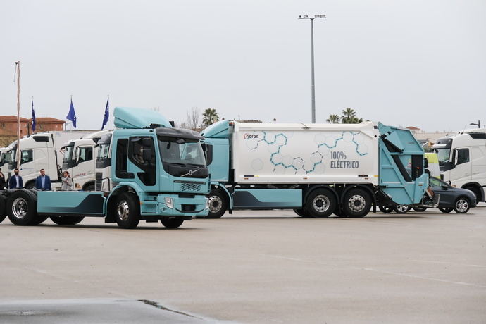 Volvo Trucks y Veinsur reafirman su compromiso con la electromovilidad