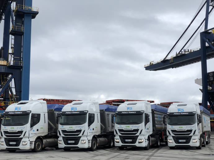 Endesa incorpora tres camiones de Iveco de GNL