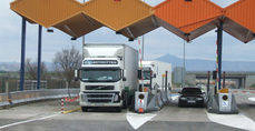 Camion desviado por carreteras de peaje