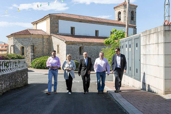 Cantabria mejora la pavimentación de tres pueblos