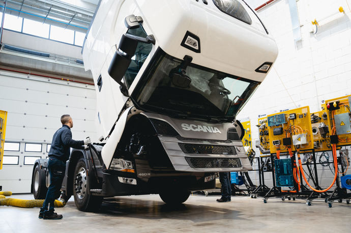 Scania refuerza su compromiso con el transporte seguro y sostenible