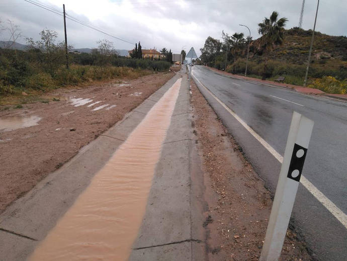 Nuevas cunetas por las obras de emergencia en la A-1201.