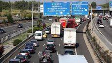 El miércoles, sindicatos minoritarios organizaron cortes en carreteras catalanas.