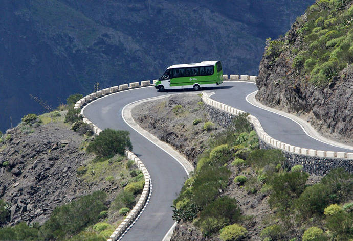 57,5 millones de euros a los Cabildos canarios, para el transporte público