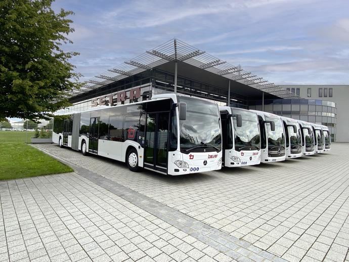 Bayer incorpora en Ehingen cinco autobuses eléctricos eCitaro a su flota