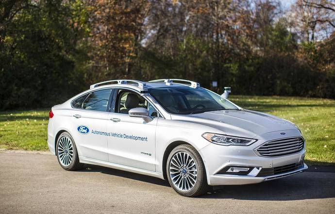 Ford construye la nueva generación de sus vehículos autónomos