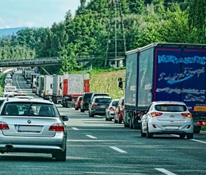 Los confinamientos locales impiden la actividad normal de los transportistas