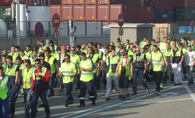 La patronal de la estiba se compromete en mantener el empleo