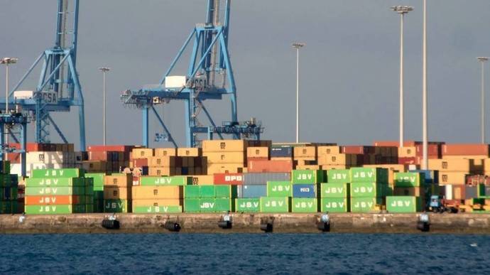 Contenedores en el Puerto de Valencia.