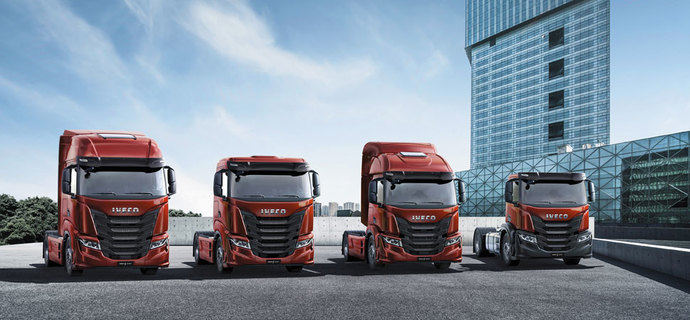 Los Iveco S-Way vuelven a rodar con Repsol Honda Team de Moto GP