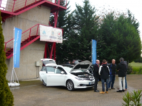 Toyota apoya un curso del Insia sobre vehículos híbridos y eléctricos