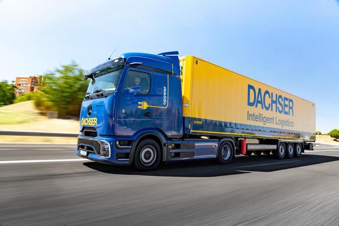 Dachser Iberia se adelanta al futuro con el nuevo camión eléctrico de Mercedes-Benz