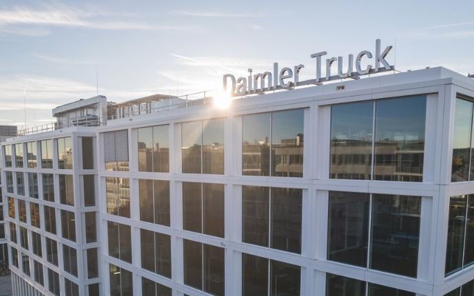 Daimler Truck espera ganancias récord en 2023 tras el tercer trimestre