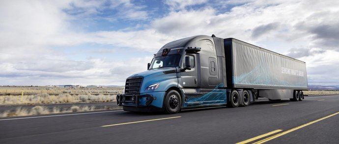 Daimler presentará camiones autónomos en el año 2027