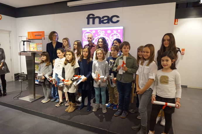 Entrega de premios del IX concurso infantil de dibujo ‘Dbus eta Gabonak’