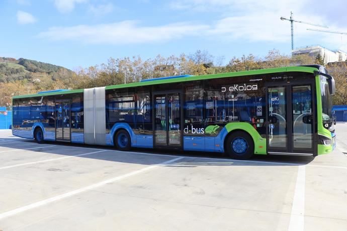 Dbus incorpora nuevos buses híbridos articulados