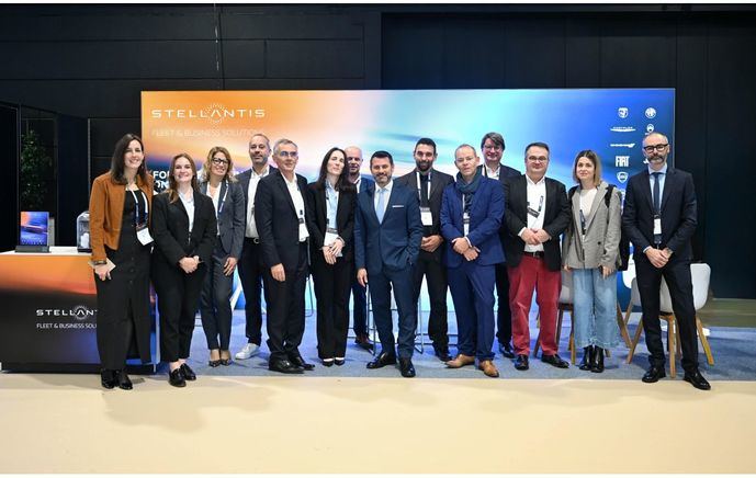 Stellantis reafirma su liderazgo en movilidad sostenible B2B