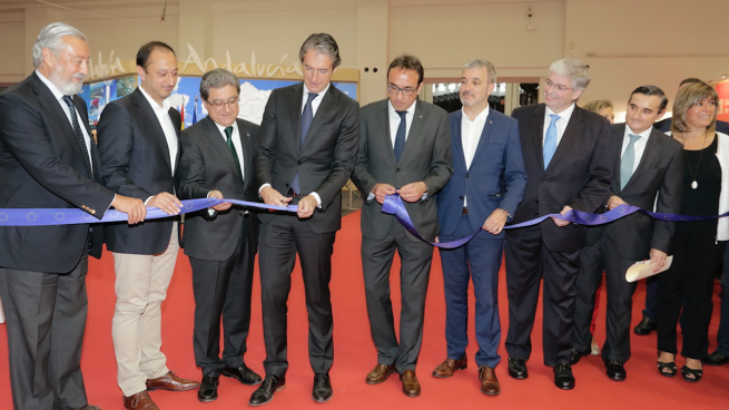 Íñigo de la Serna, ministro de Fomento, durante la inauguración del SIL 2017.