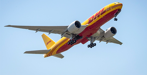 DHL inicia la distribución internacional de la vacuna contra la Covid-19