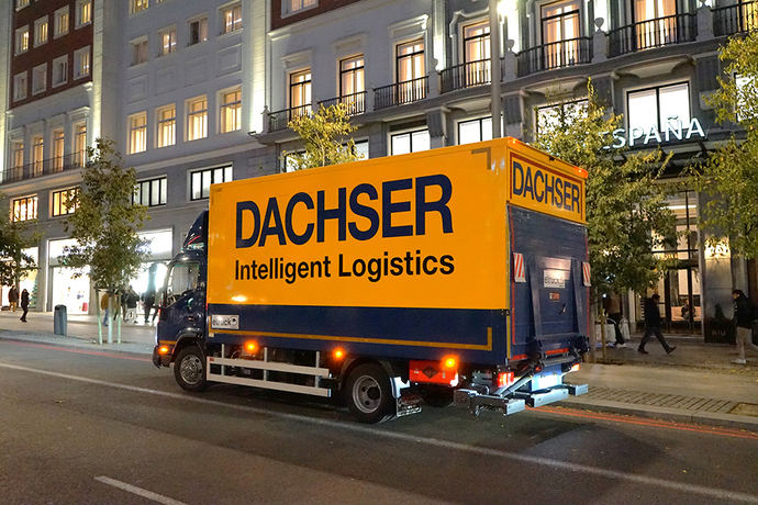 Dachser avanza en sostenibilidad e incorpora cinco eléctricos en Madrid
