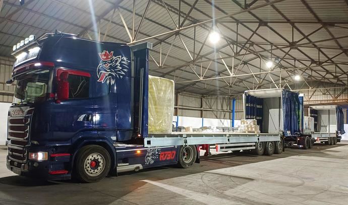 Palletways Iberia optimiza la conexión con el Hub Central con un duotráiler