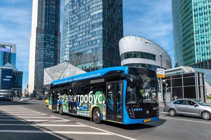 Los buses verdes de Moscú transportaron 140 mil personas en seis meses