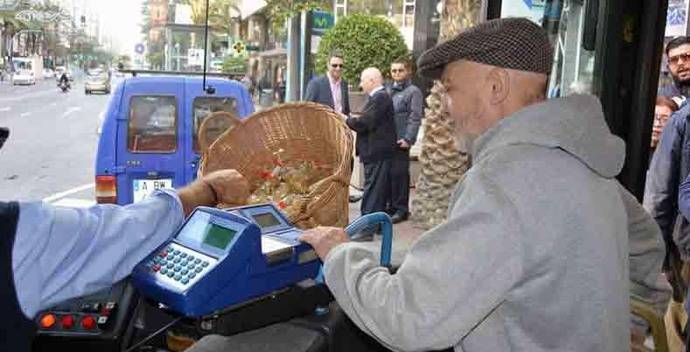 Entrega de uvas por parte de Vectalia, el 31 de diciembre.