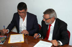 Firma del acuerdo entre Fetransa y Upatrans CyL.