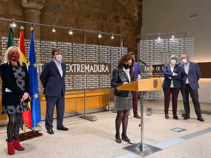 La Junta y UGT firman la Estrategia Logística de Extremadura